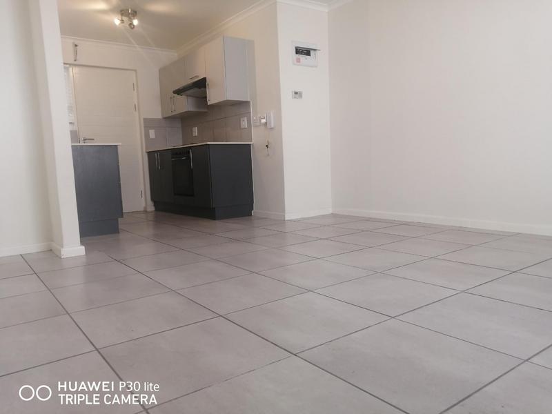To Let 2 Bedroom Property for Rent in Heathfield Western Cape